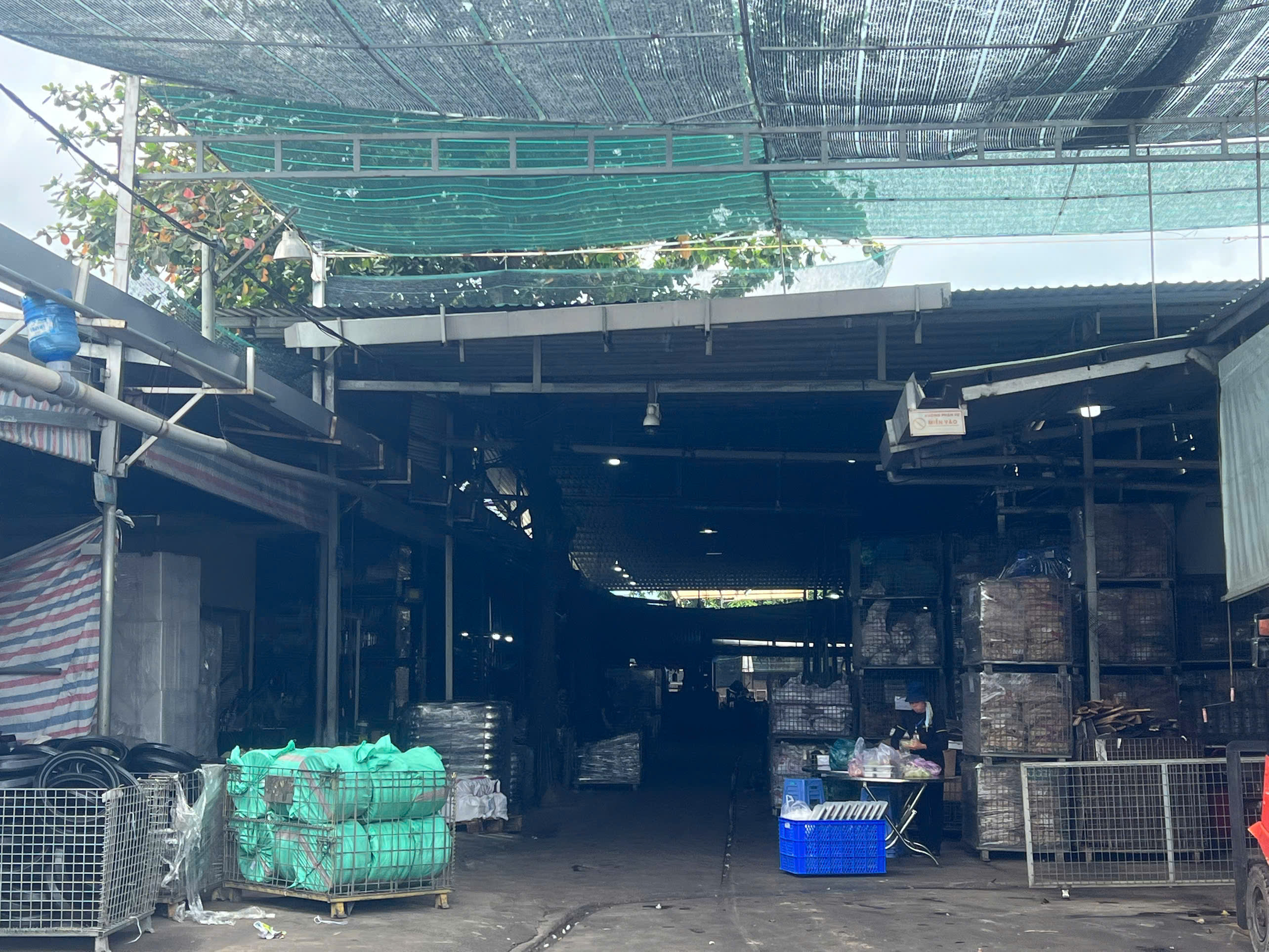 Outerview of gate 1.jpg